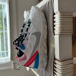 Women’s Nike React running shoes, size 81/2, white with grey swoosh